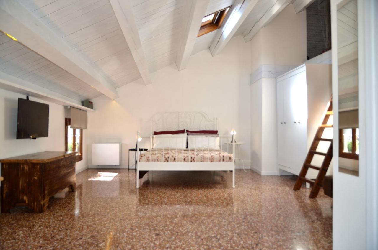 Olly Home Luxury Loft Noale Exteriér fotografie